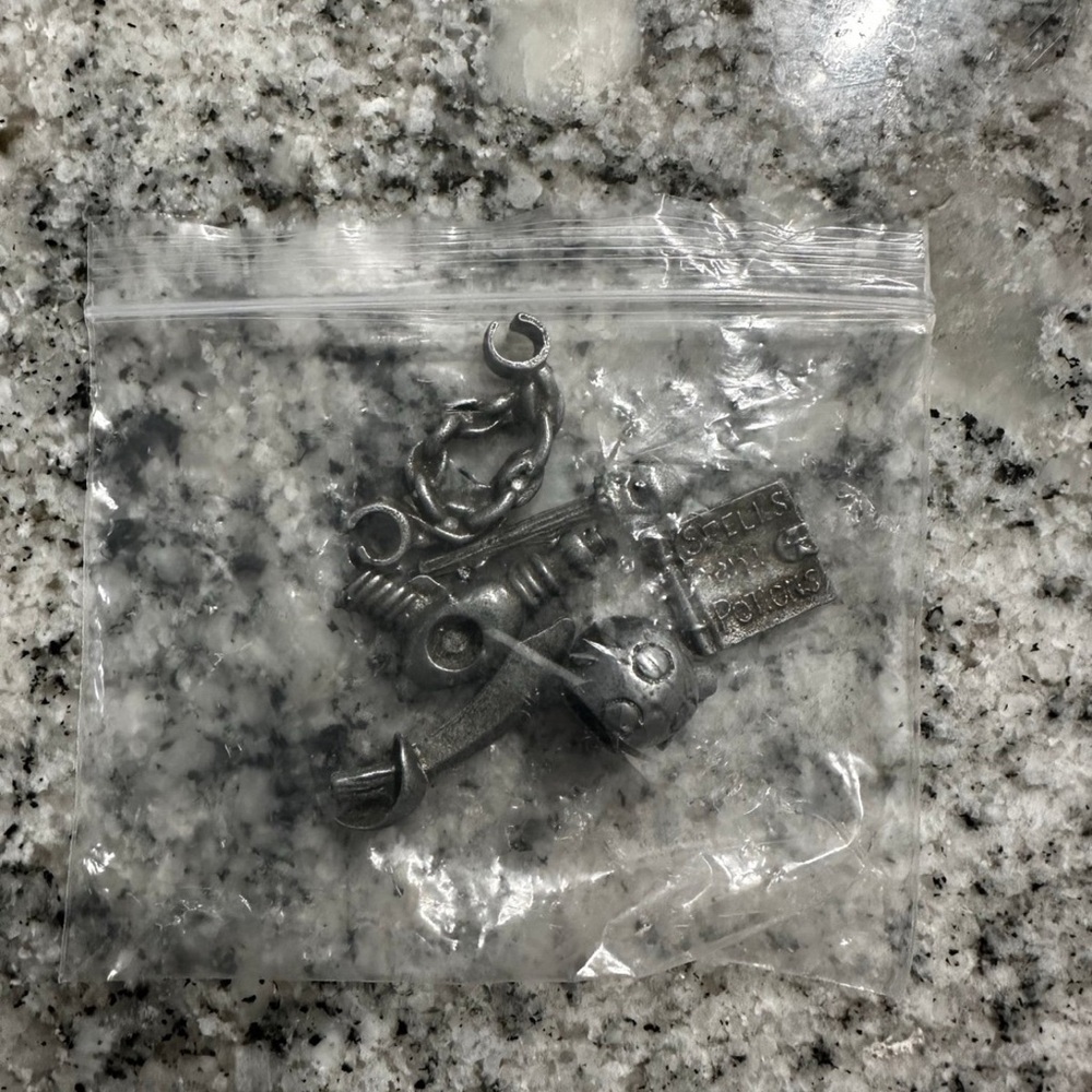 6 Piece Scooby Doo Clue Board Game pieces